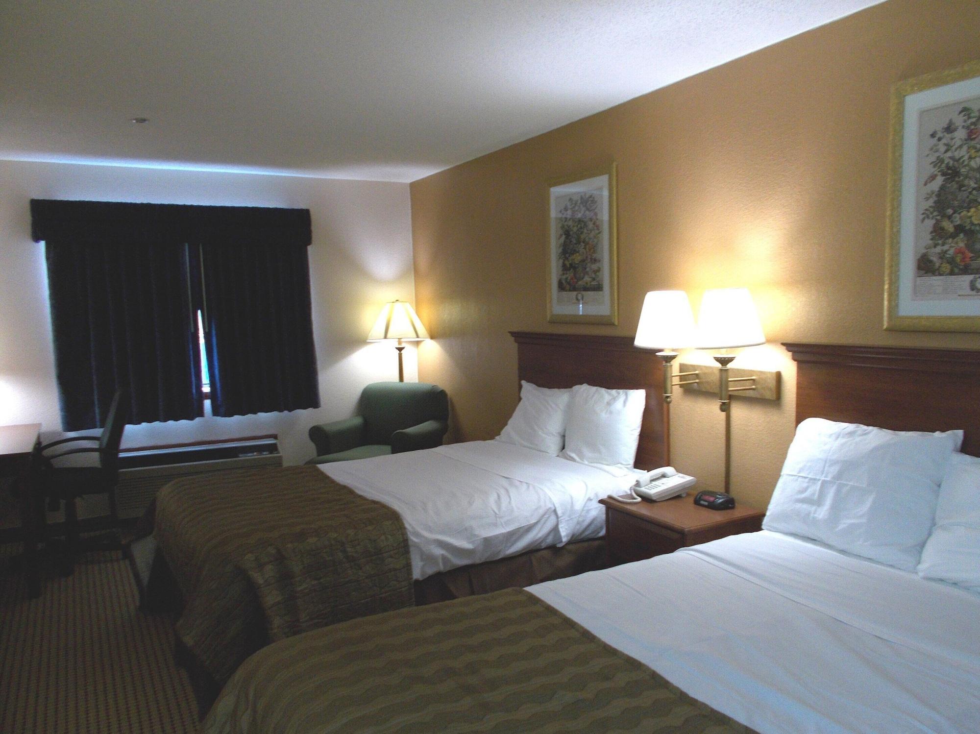 Royalton Inn And Suites, Wilmington,Ohio Exteriör bild